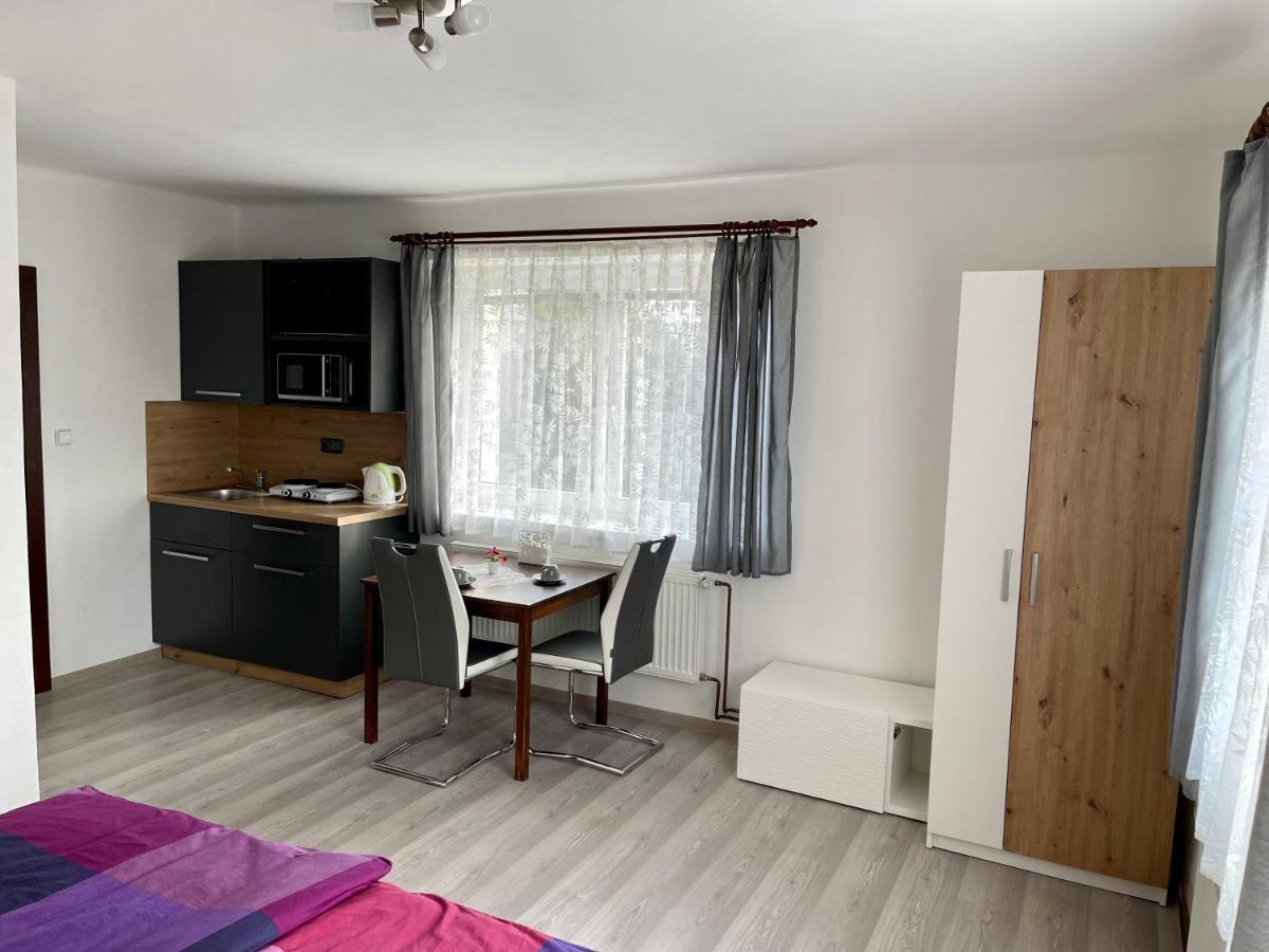 Apartmány Marjánka Jenisovice  Kültér fotó